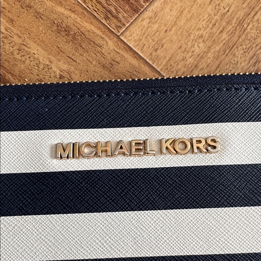 Michael Kors Jet Set Leather Wallet Striped Blue & White - Picture 2 of 6